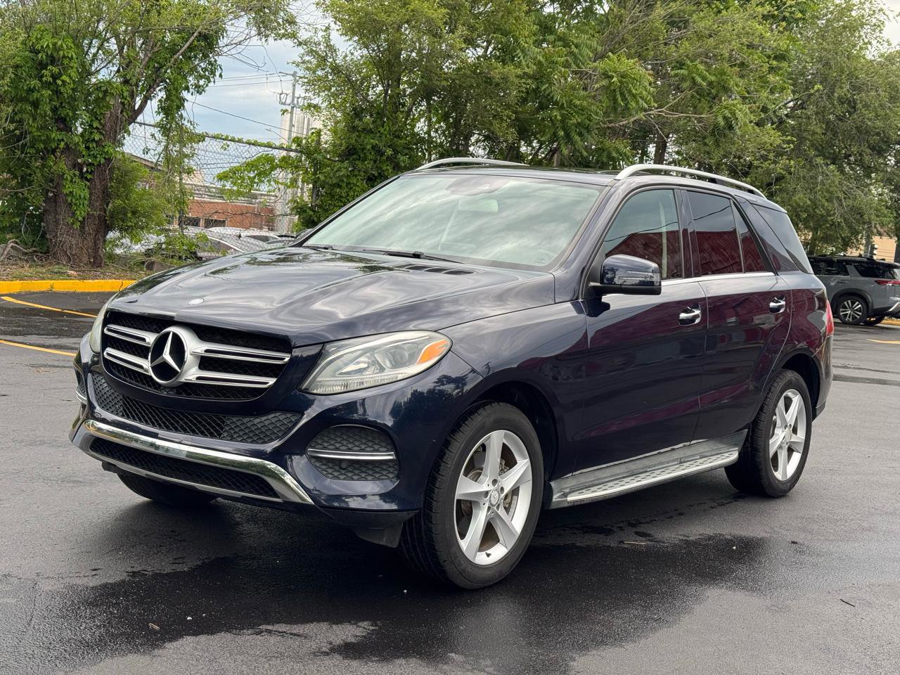 Used 2016 Mercedes-Benz GLE 350 w/ Premium Package image 4