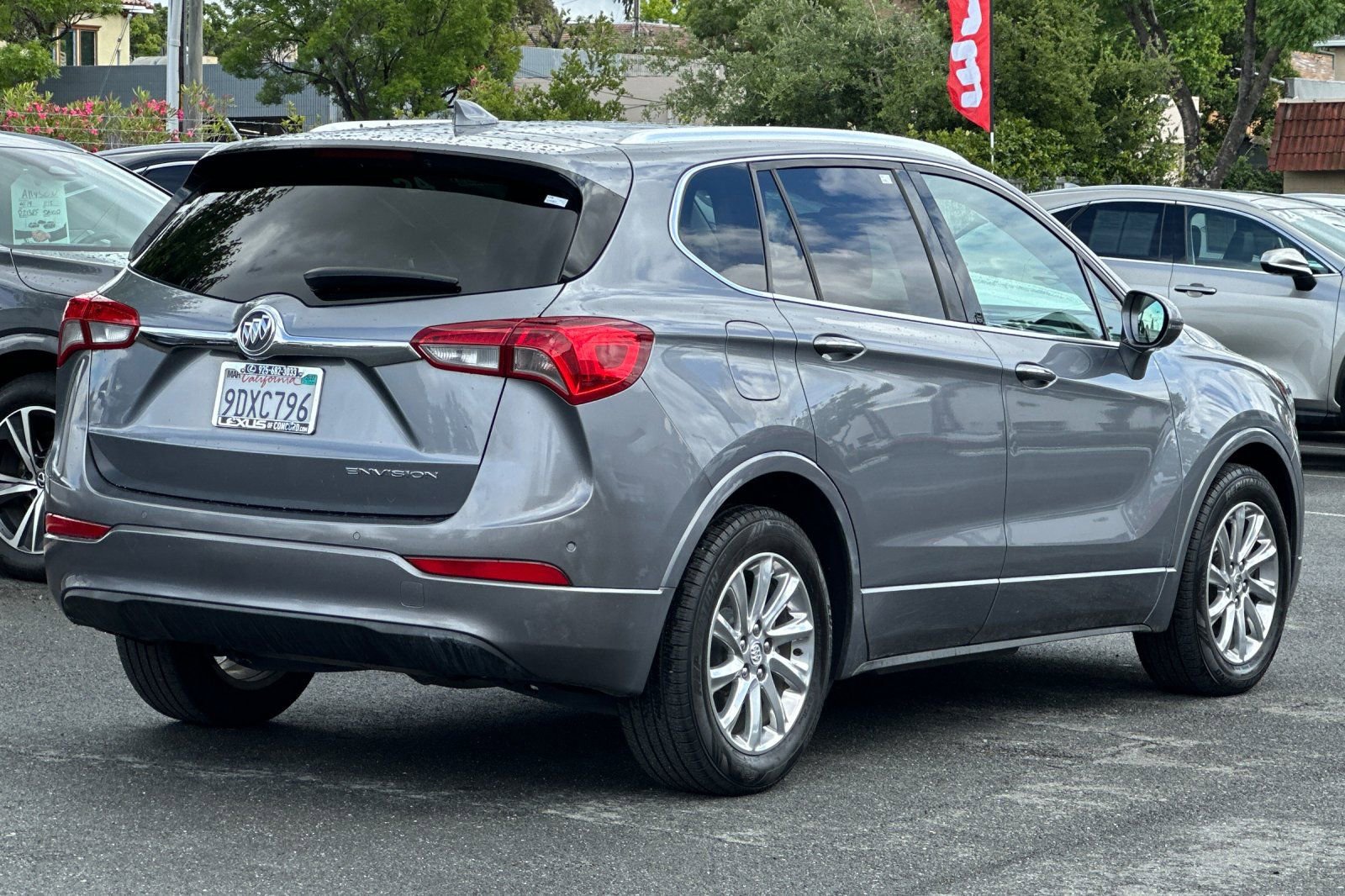 Used 2019 Buick Envision Essence FWD image 4