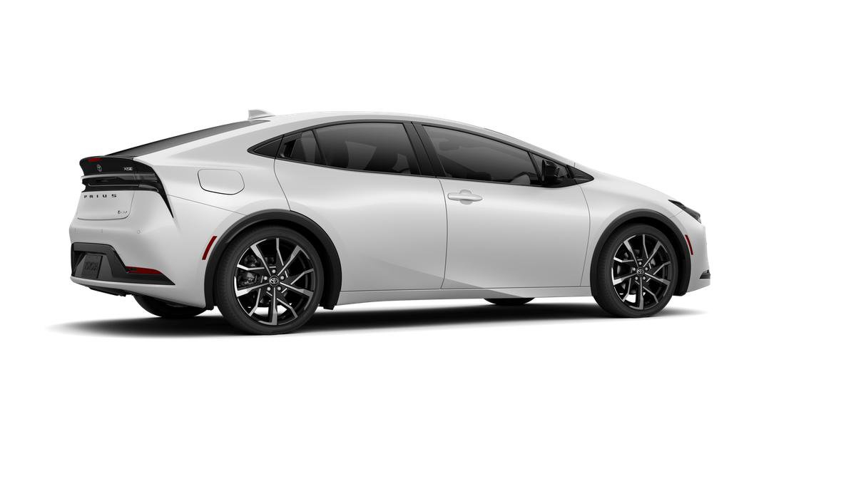 New 2026 Toyota Prius Plug-In Hybrid FWD image 33