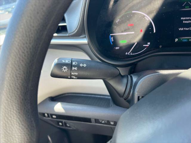 Certified 2024 Toyota Sienna LE w/ LE Plus Package image 24