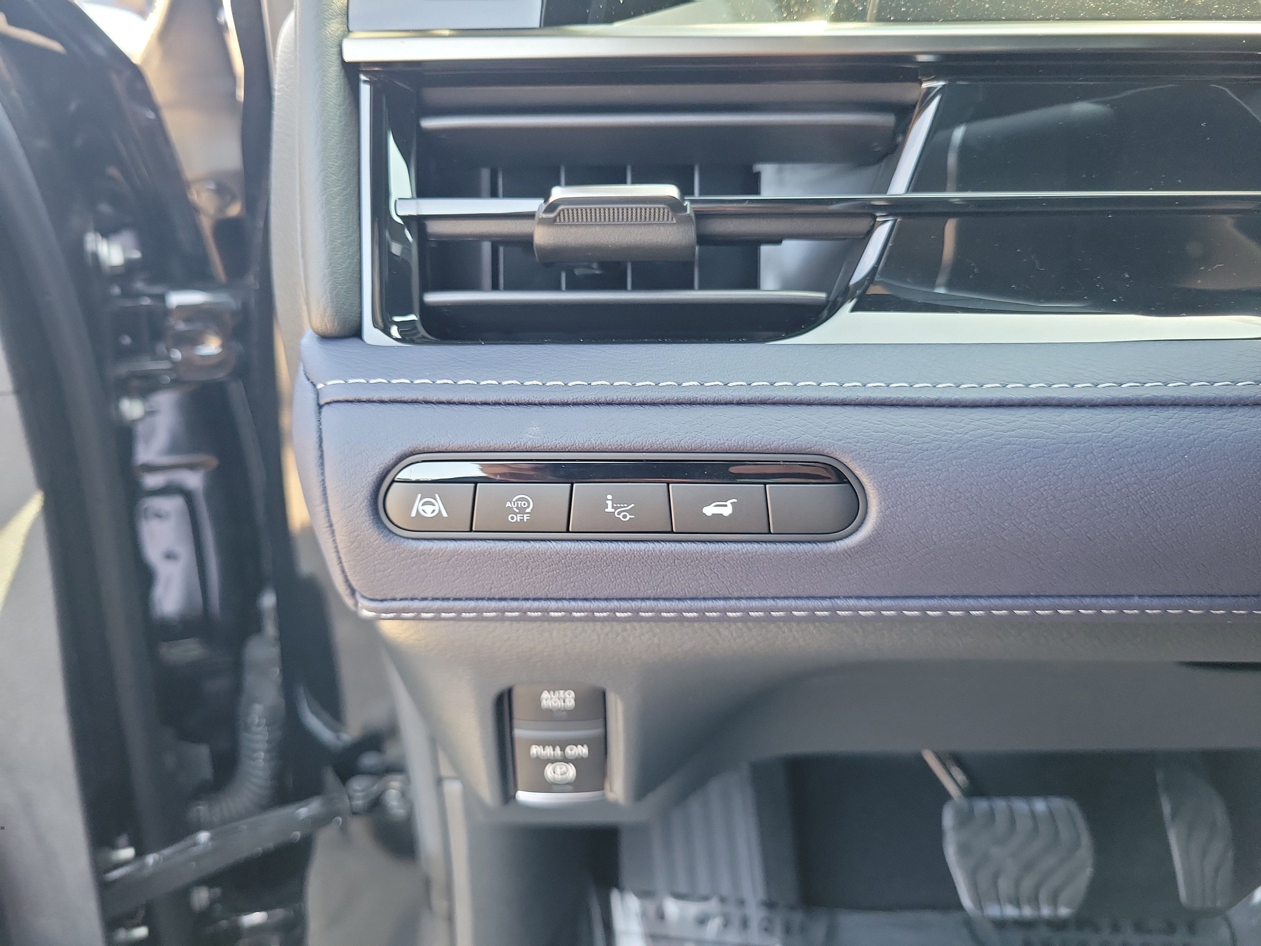Used 2026 INFINITI QX80 4WD w/ Sport Exterior Package image 39