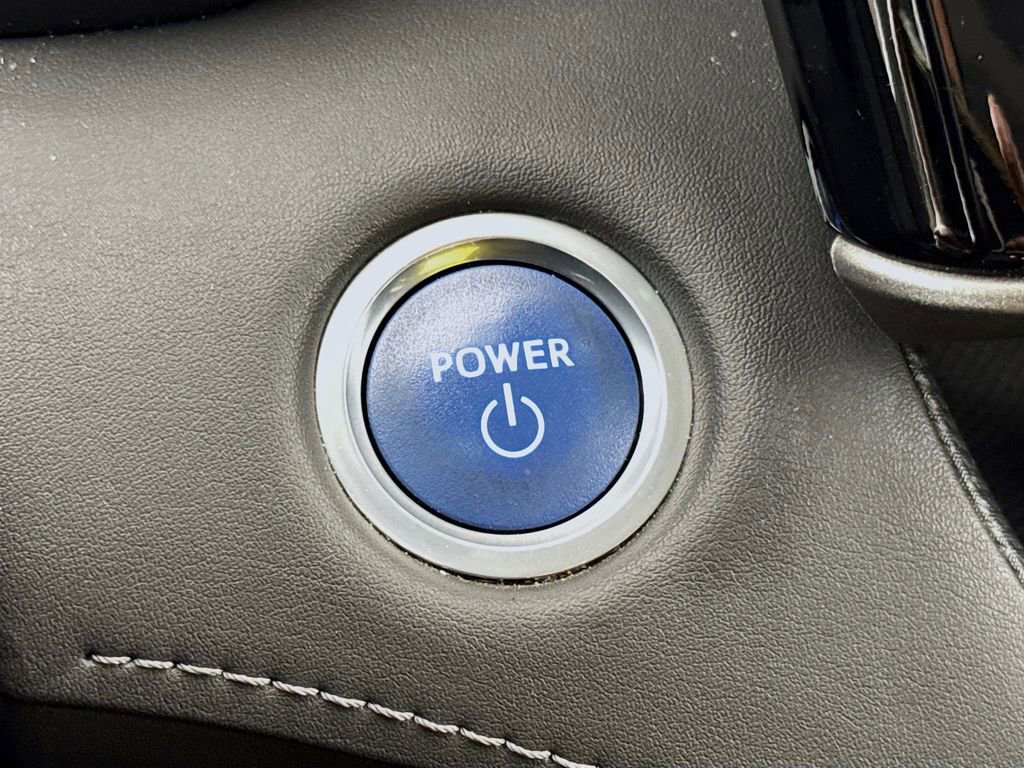 Used 2021 Toyota Highlander XLE AWD/4WD image 27