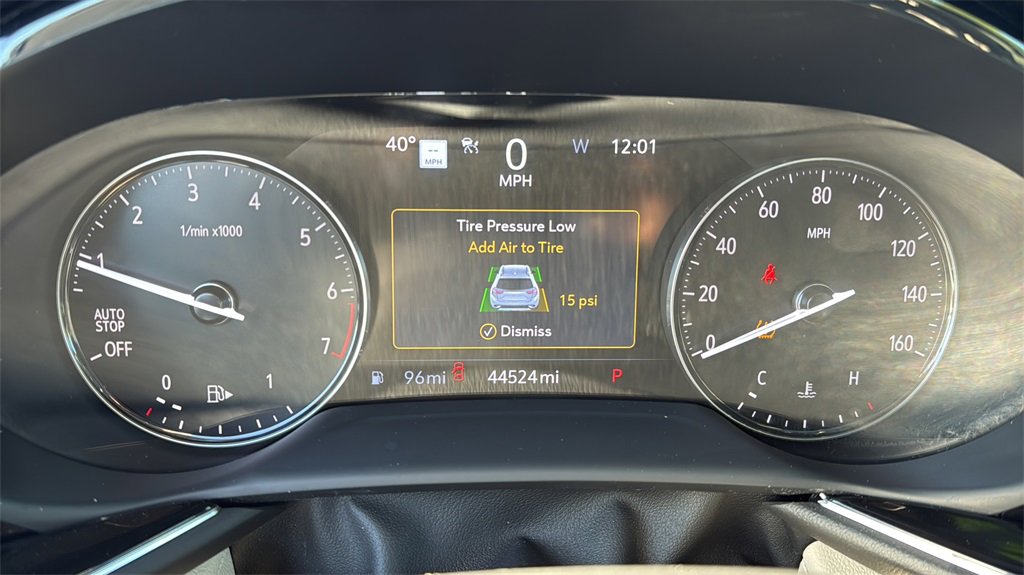 Used 2023 Buick Envision Avenir image 9