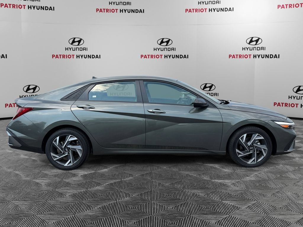 Used 2025 Hyundai Elantra Sport FWD video 2