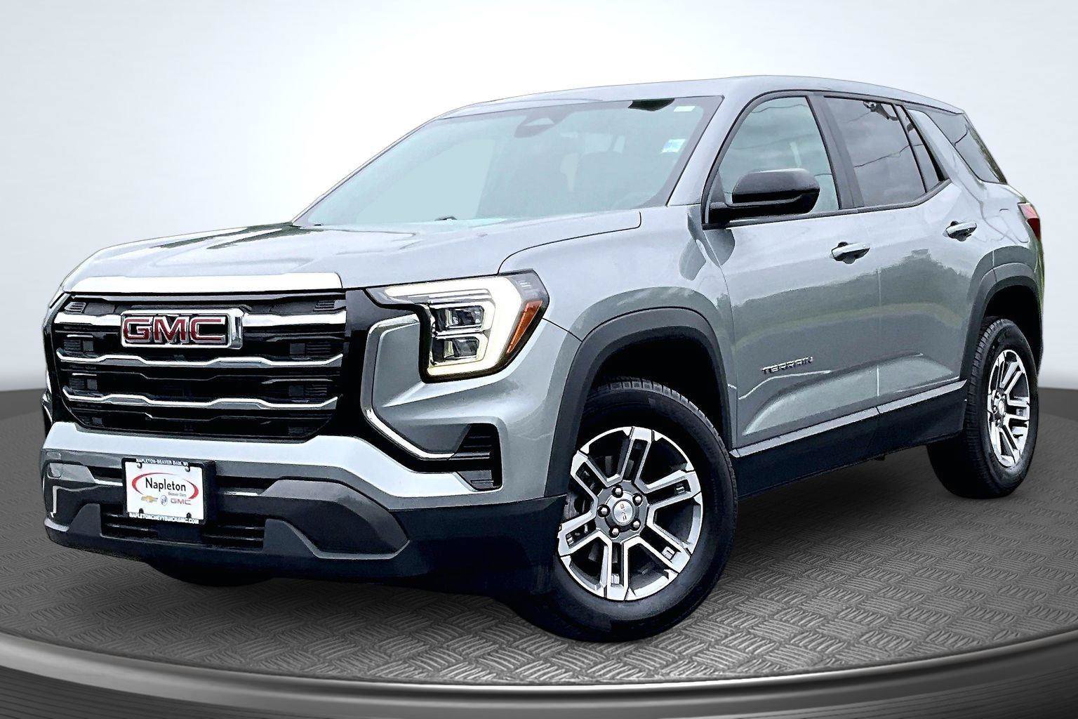 Used 2025 GMC Terrain Elevation AWD/4WD image 1