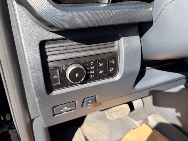New 2027 Ford F550 4x4 Crew Cab image 24