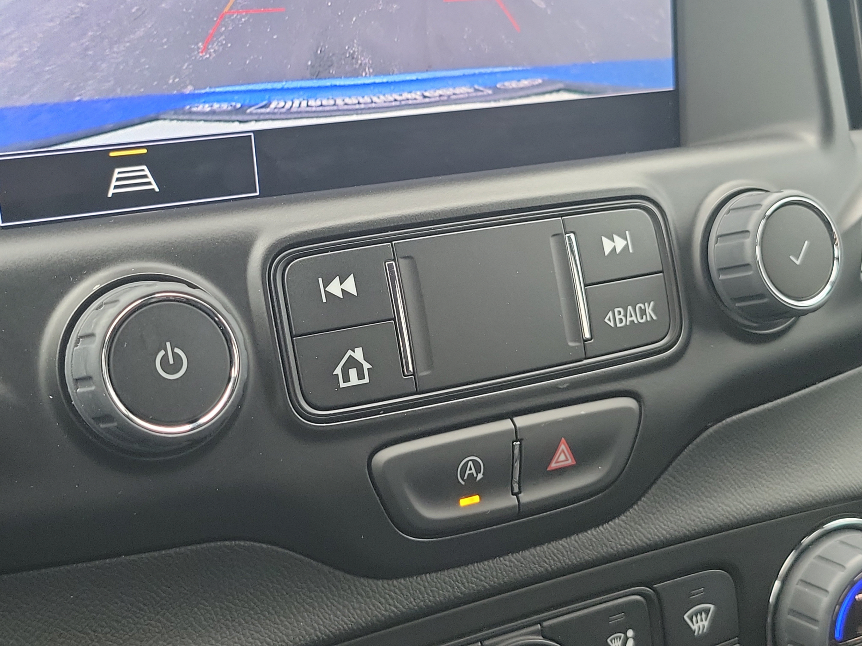 Used 2024 GMC Terrain SLT w/ Infotainment Package II FWD image 26