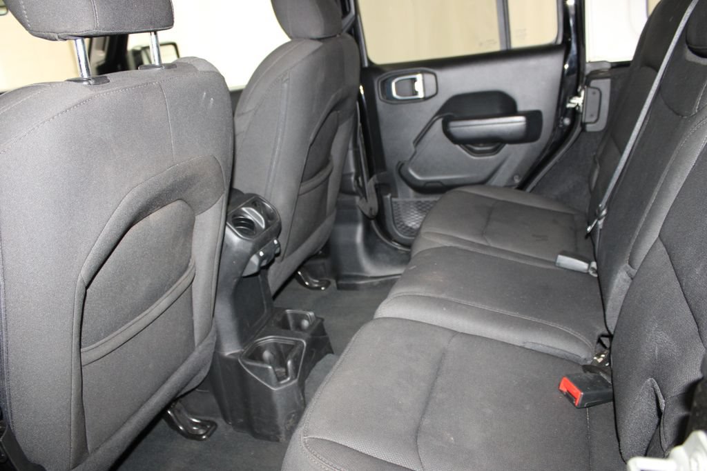 Used 2023 Jeep Wrangler Unlimited Sport AWD/4WD image 19