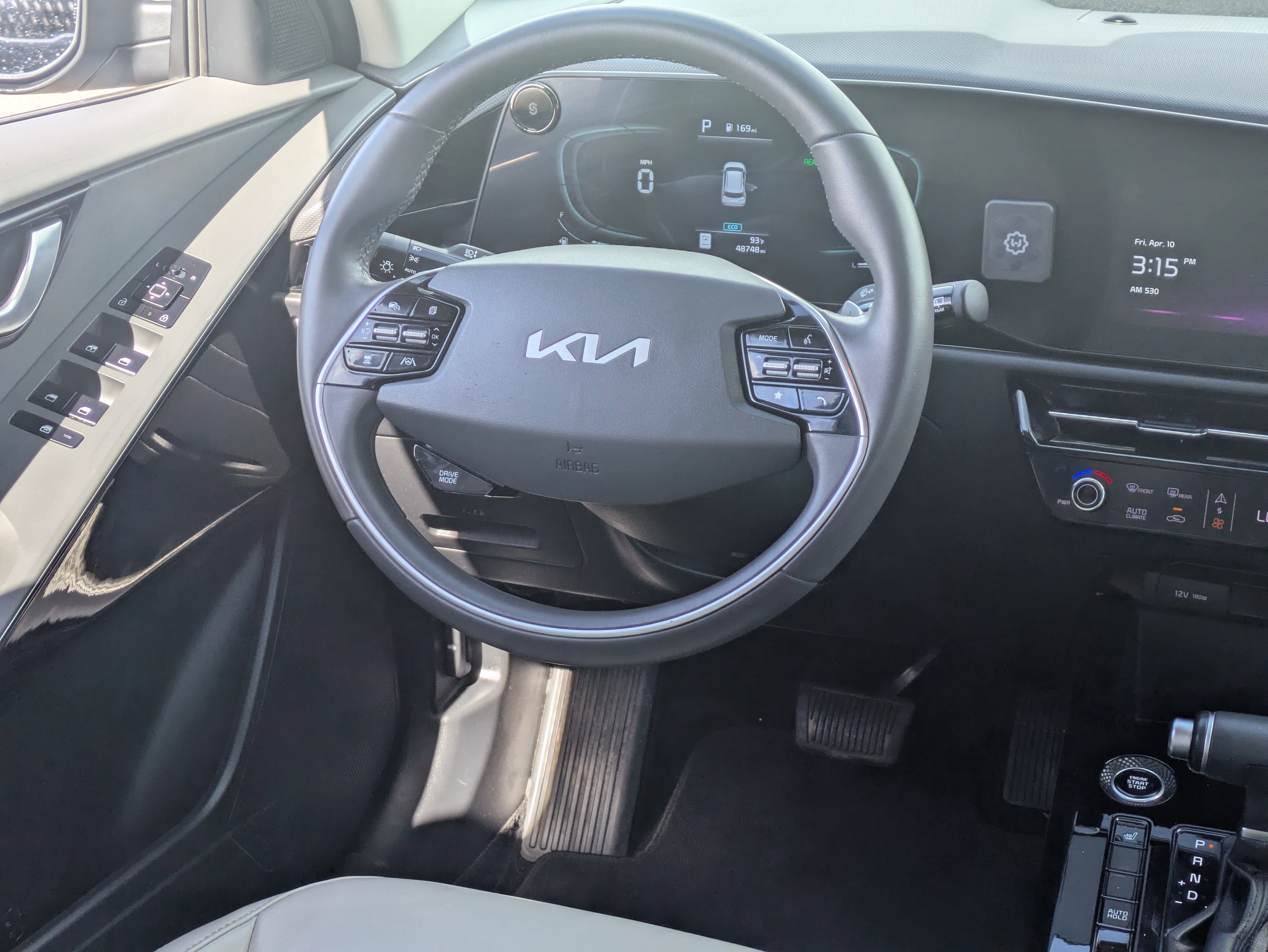 Certified 2023 Kia Niro EX image 16