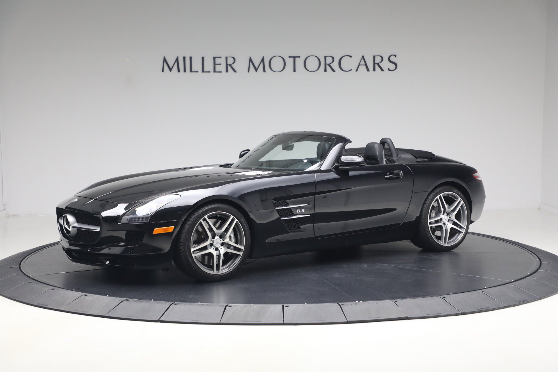 Used 2012 Mercedes-Benz SLS AMG Roadster image 2