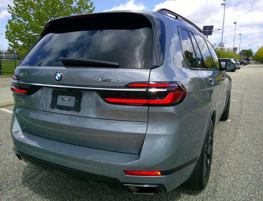 Used 2023 BMW X7 xDrive40i AWD/4WD image 26
