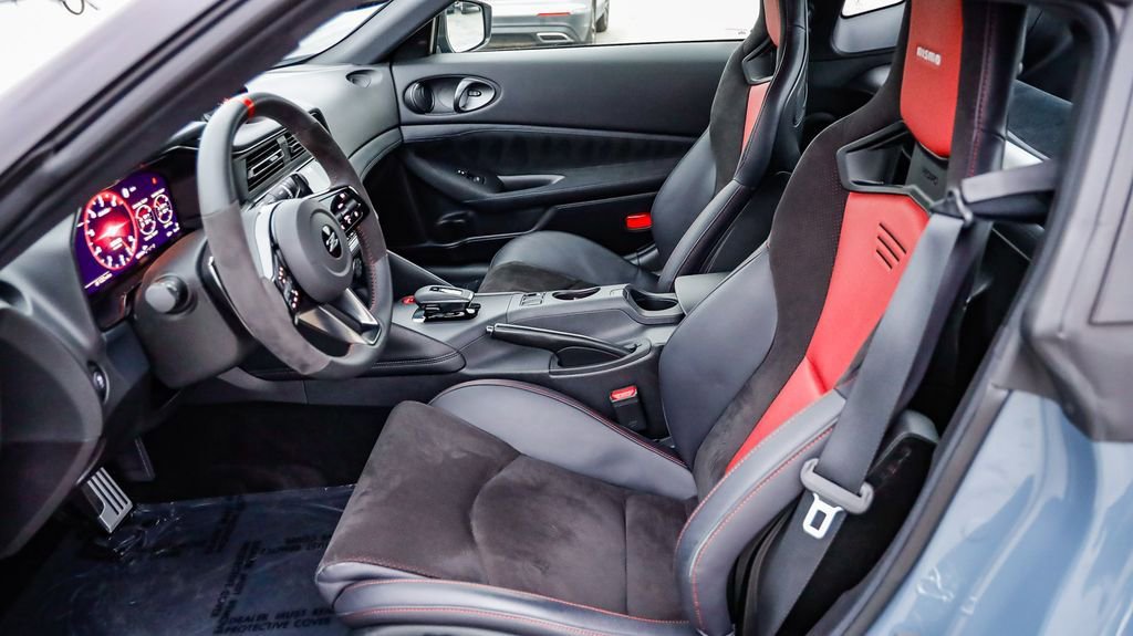 Used 2024 Nissan Z NISMO w/ Floor Mat Package RWD image 20