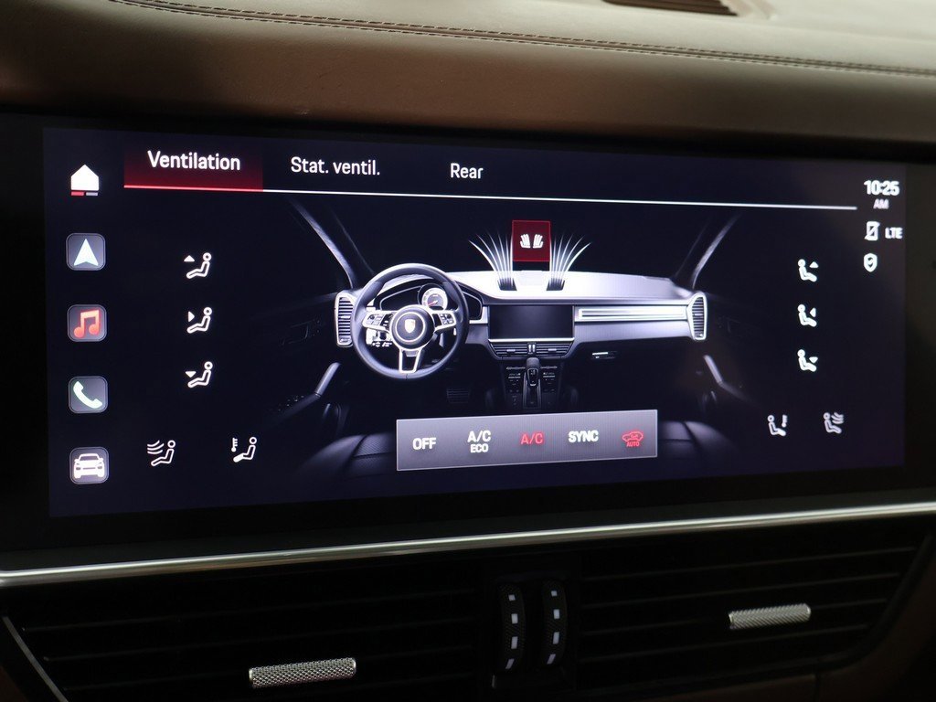 Used 2023 Porsche Cayenne Platinum Edition image 53