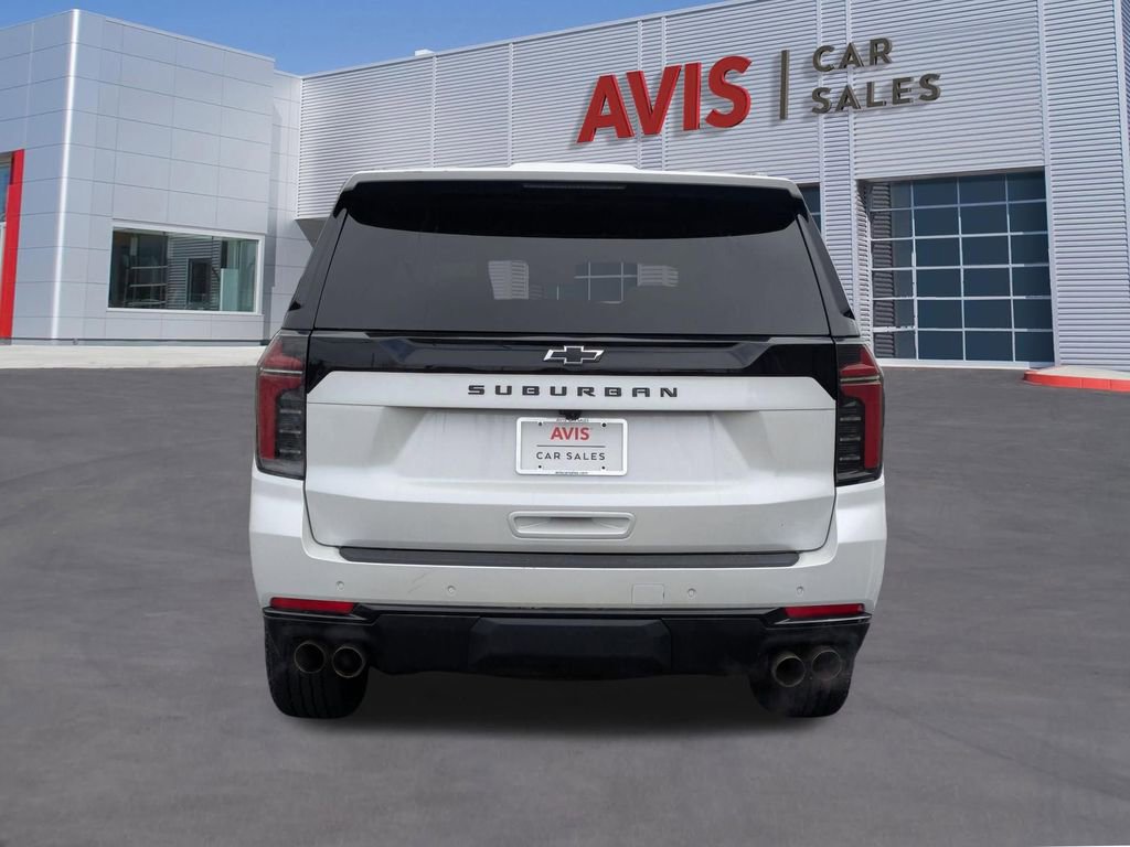 Used 2025 Chevrolet Suburban Z71 image 7