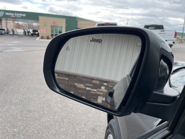 Used 2022 Jeep Compass Sport image 31