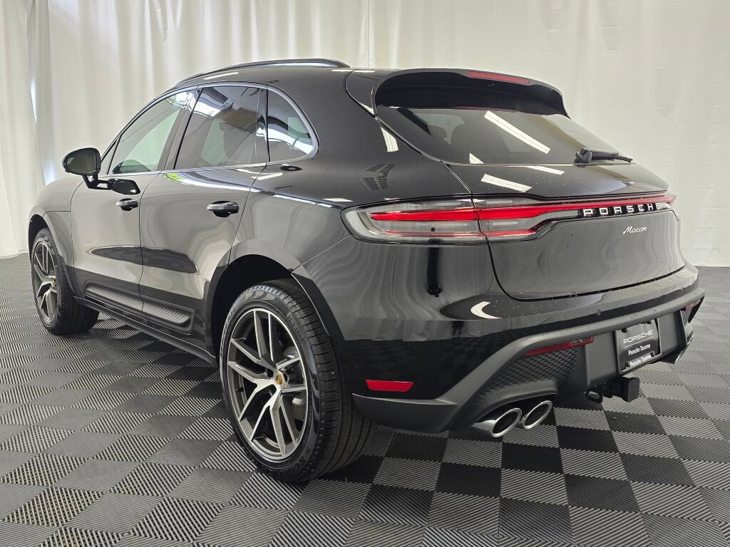 New 2025 Porsche Macan image 3