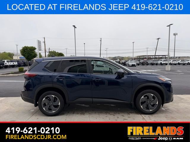 Used 2025 Nissan Rogue SV FWD image 10