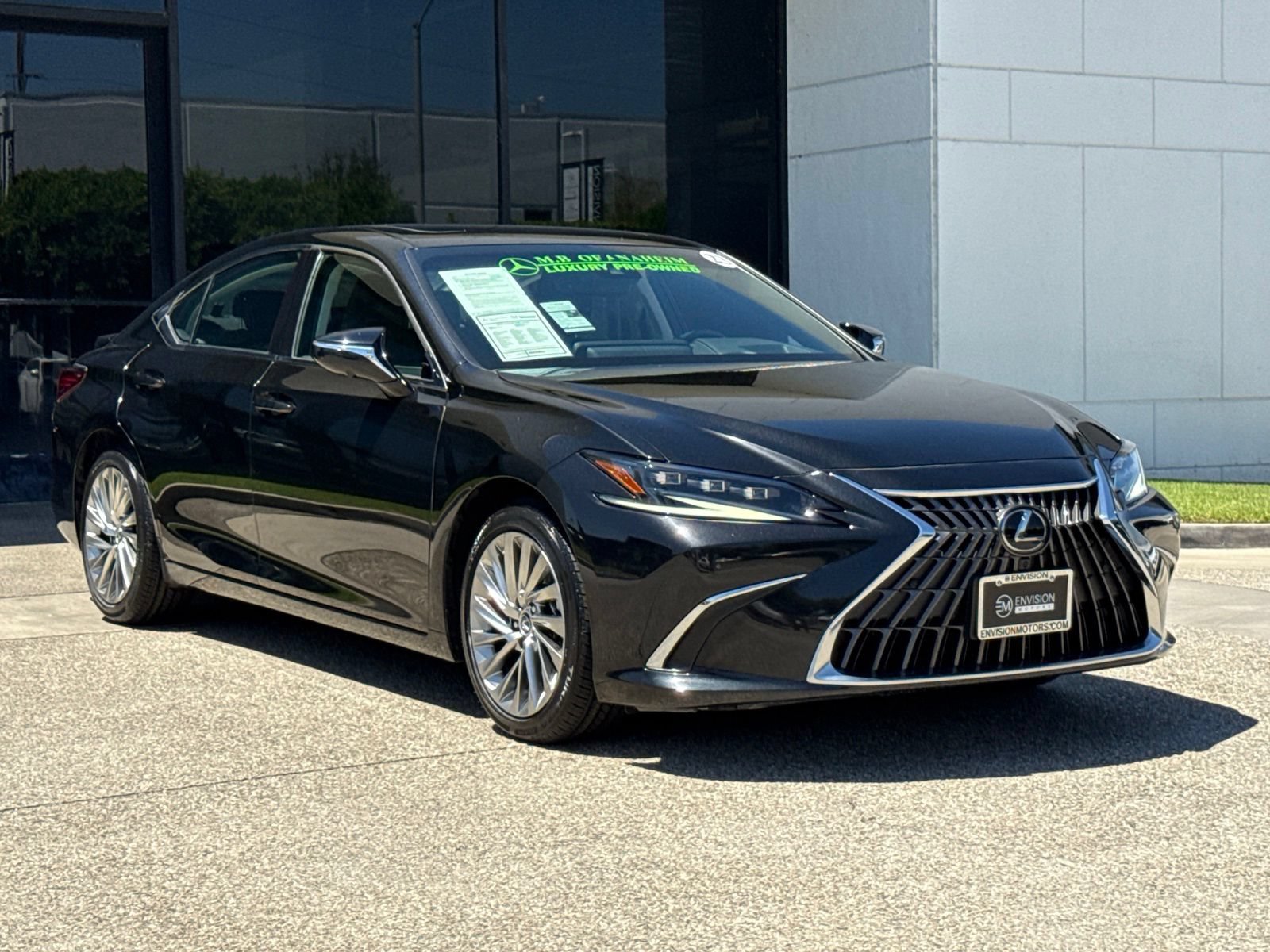 Used 2023 Lexus ES 300h w/ Accessory Package (Z1) FWD image 8