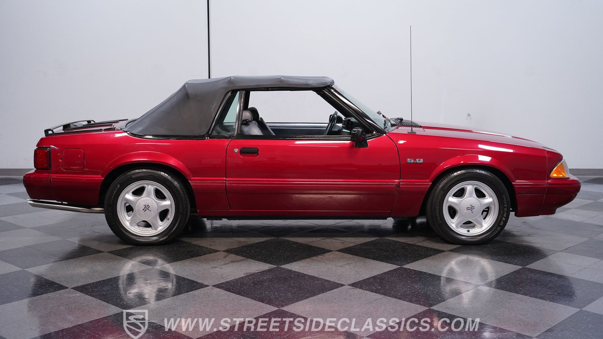 Used 1993 Ford Mustang LX RWD image 13