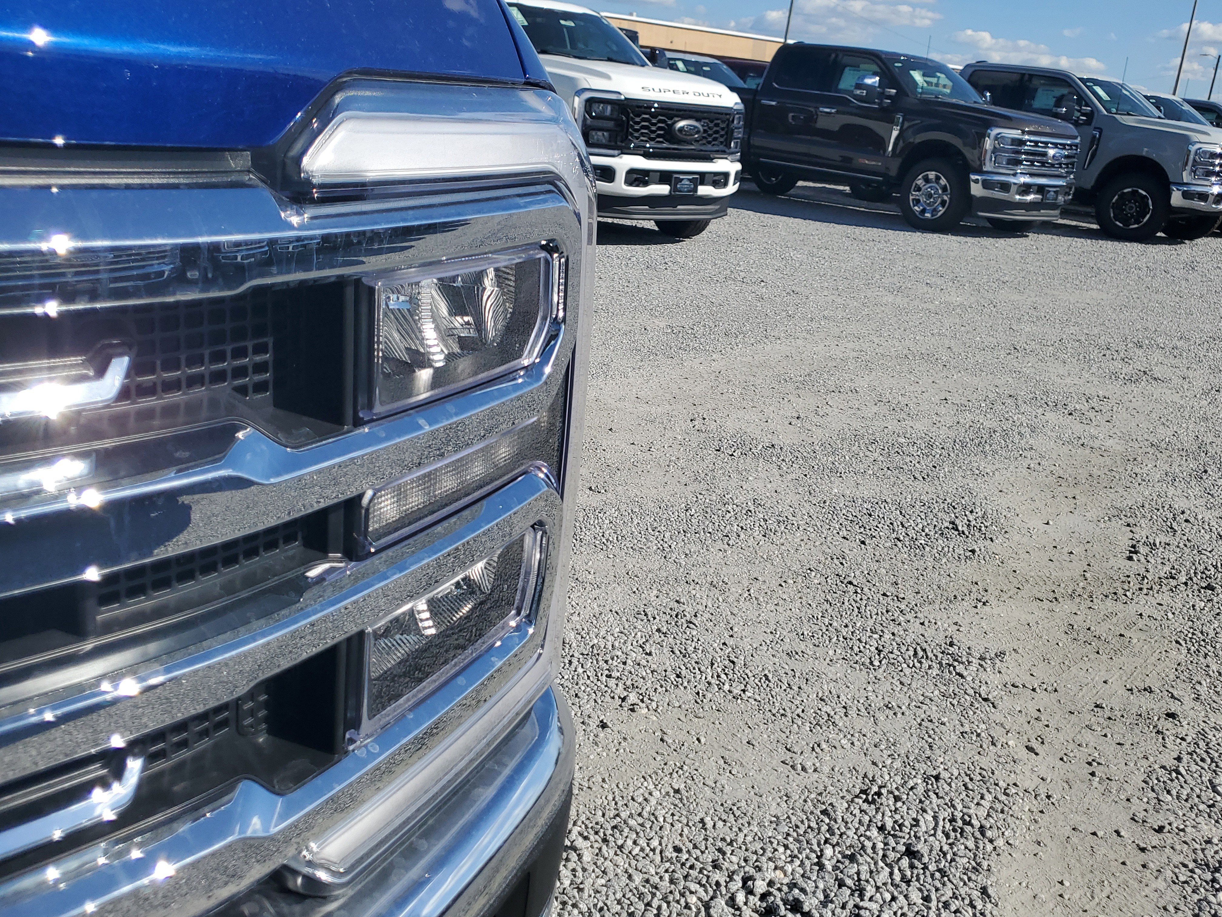 New 2026 Ford F250 Lariat w/ Tremor Off-Road Package image 4