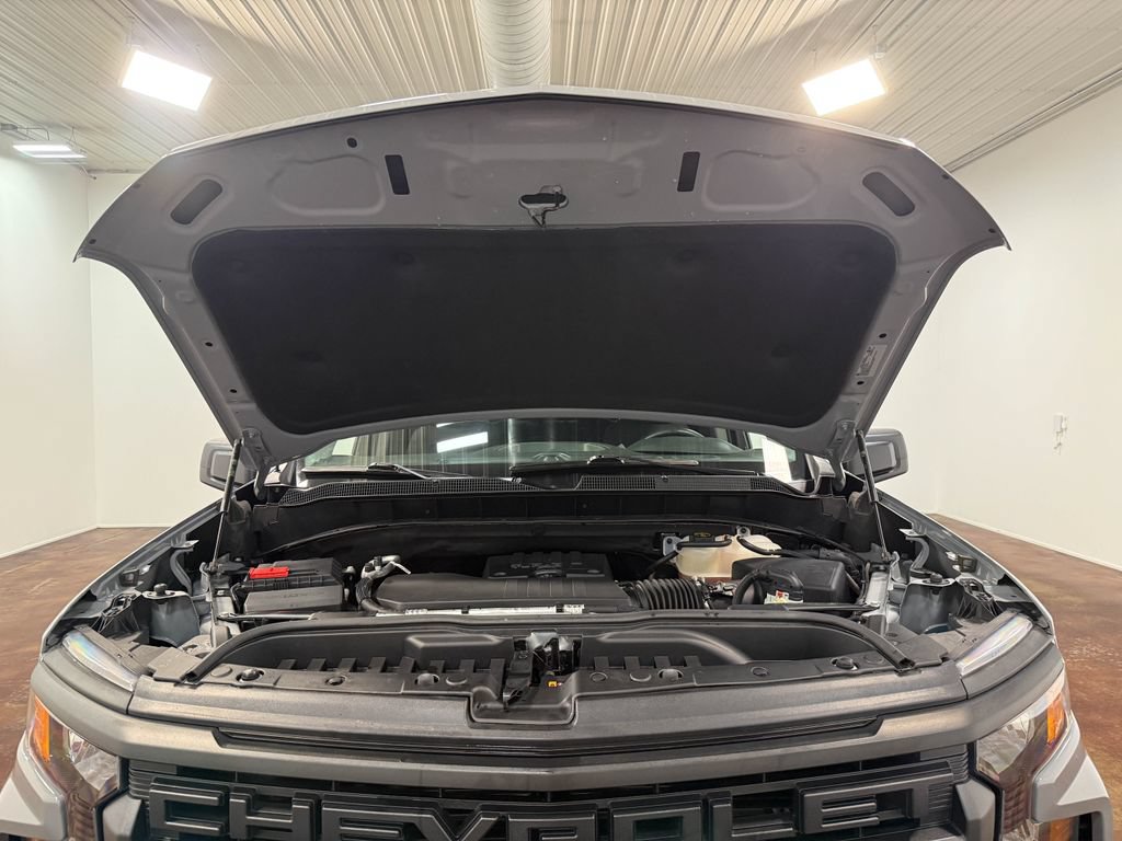 Used 2024 Chevrolet Silverado 1500 Custom AWD/4WD image 18