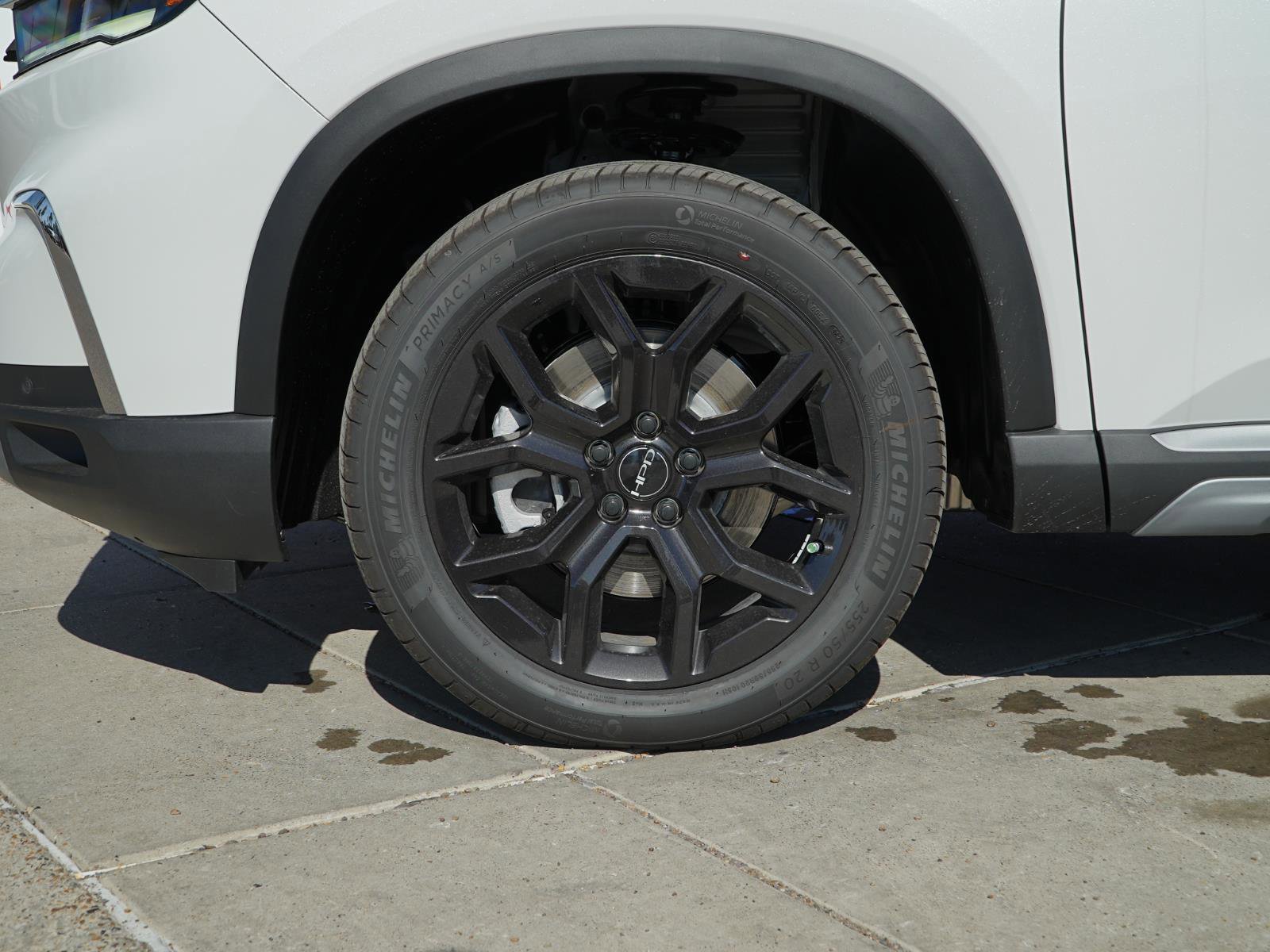 New 2025 Honda Pilot Touring image 12