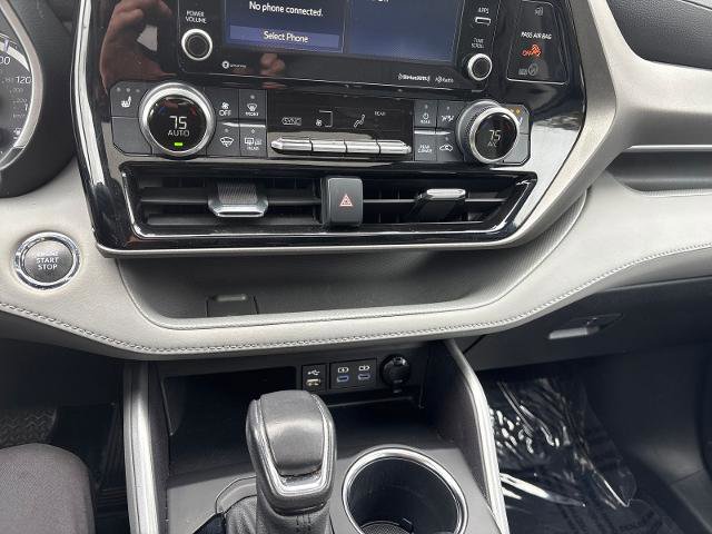 Used 2022 Toyota Highlander XLE image 17