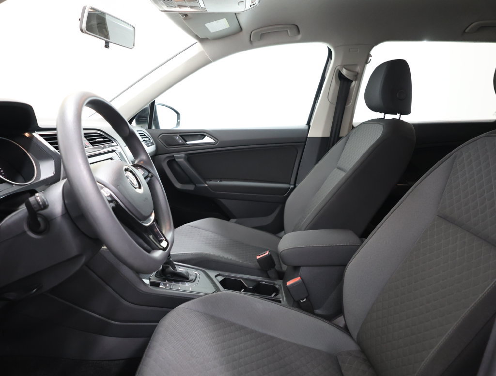 Used 2020 Volkswagen Tiguan S FWD image 13