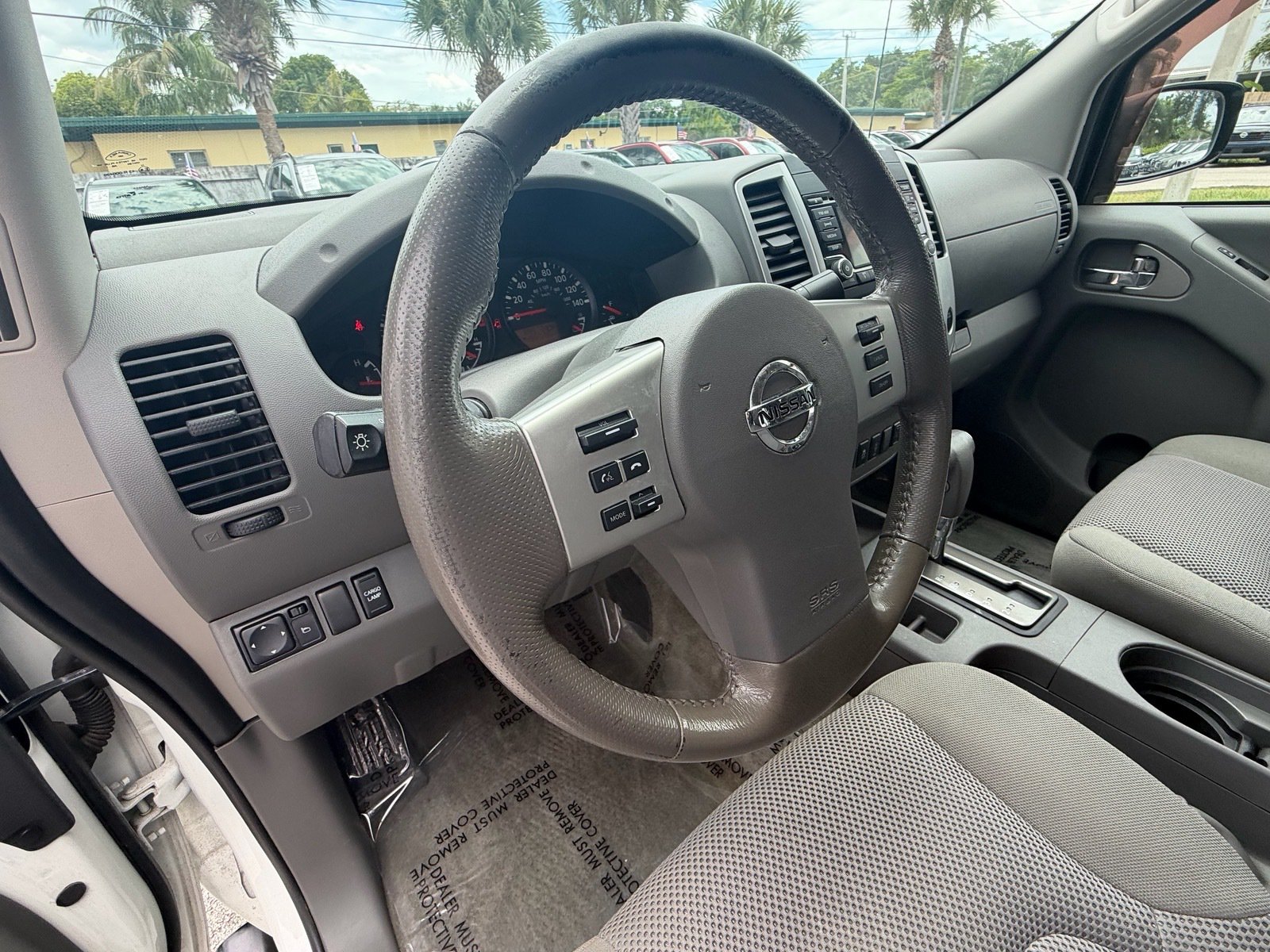 Used 2017 Nissan Frontier SV w/ SV Value Truck Package RWD image 8