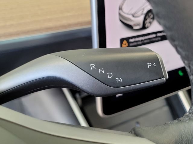 Used 2021 Tesla Model Y Long Range image 19