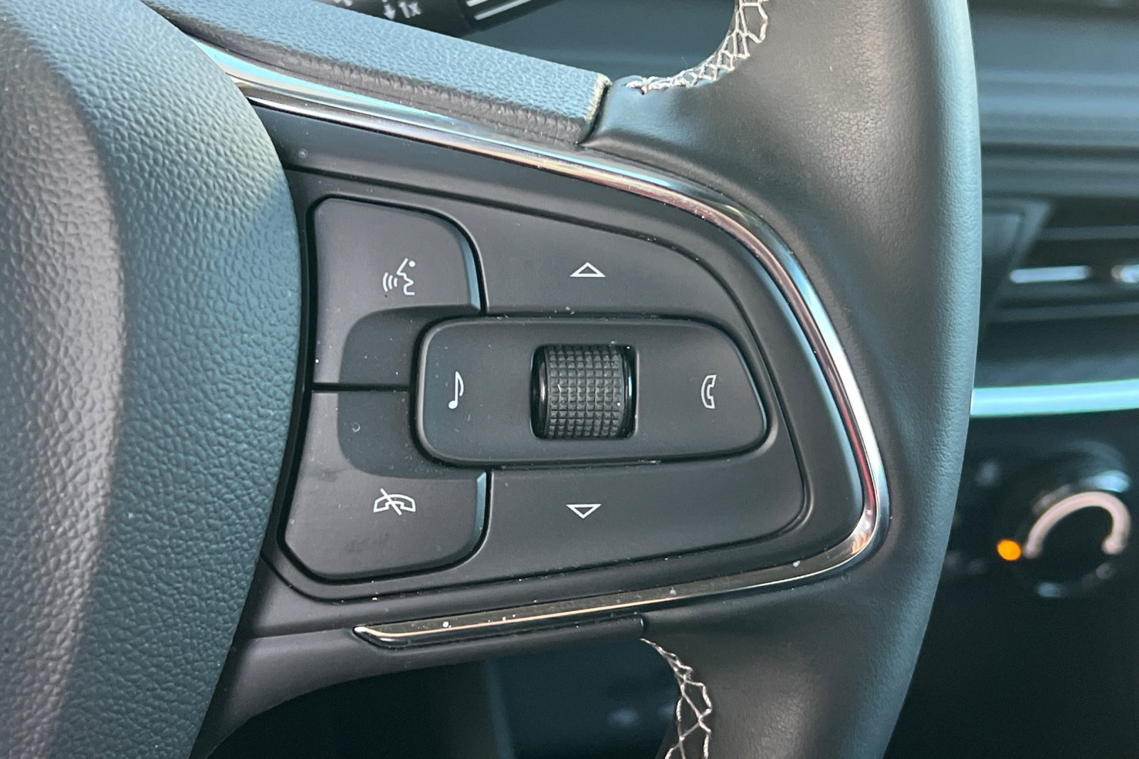 Used 2026 Buick Encore GX Preferred w/ Comfort Package FWD image 36