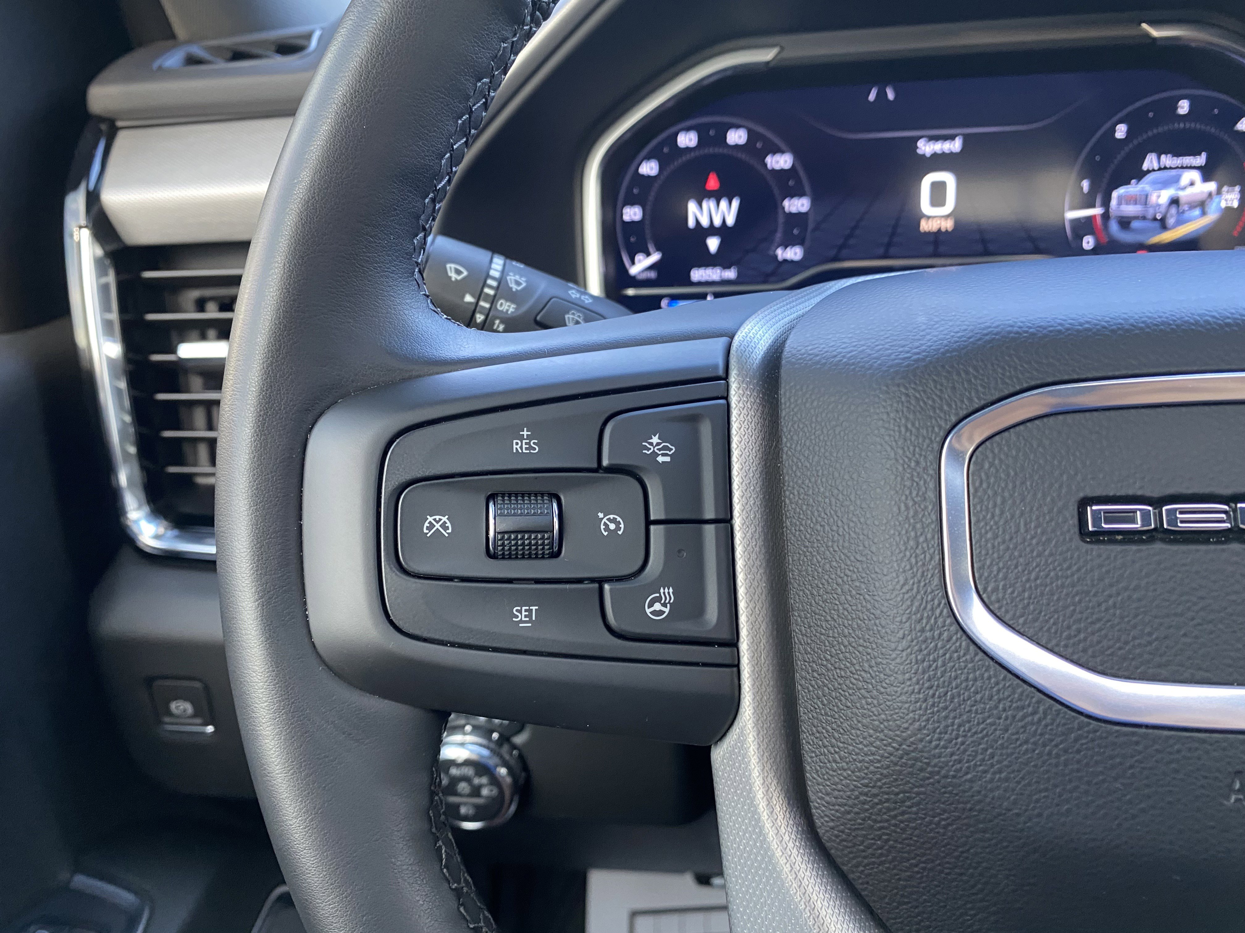 Used 2024 GMC Sierra 2500 Denali w/ Denali Reserve Package image 21