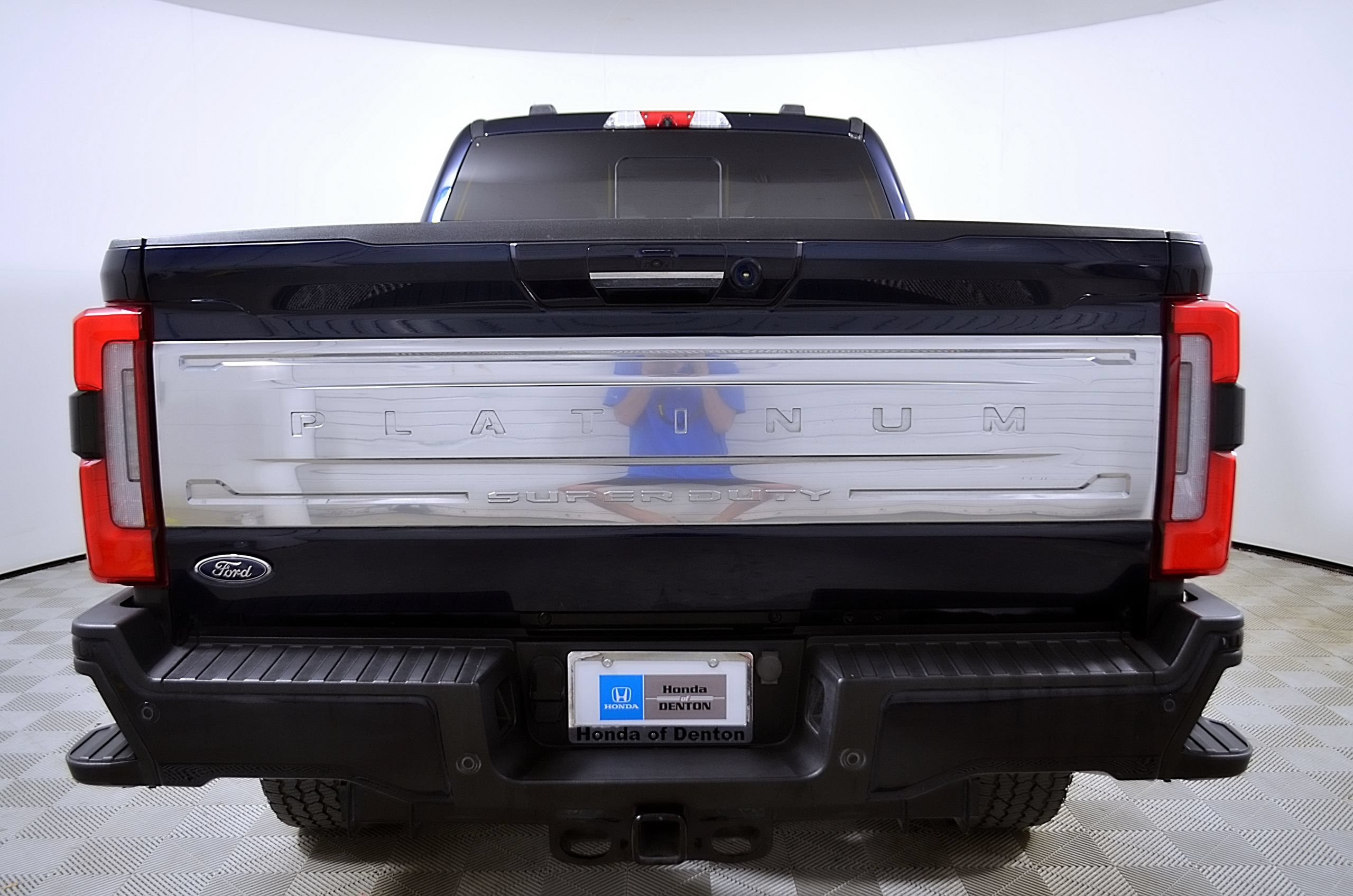 Used 2023 Ford F250 Platinum AWD/4WD image 8