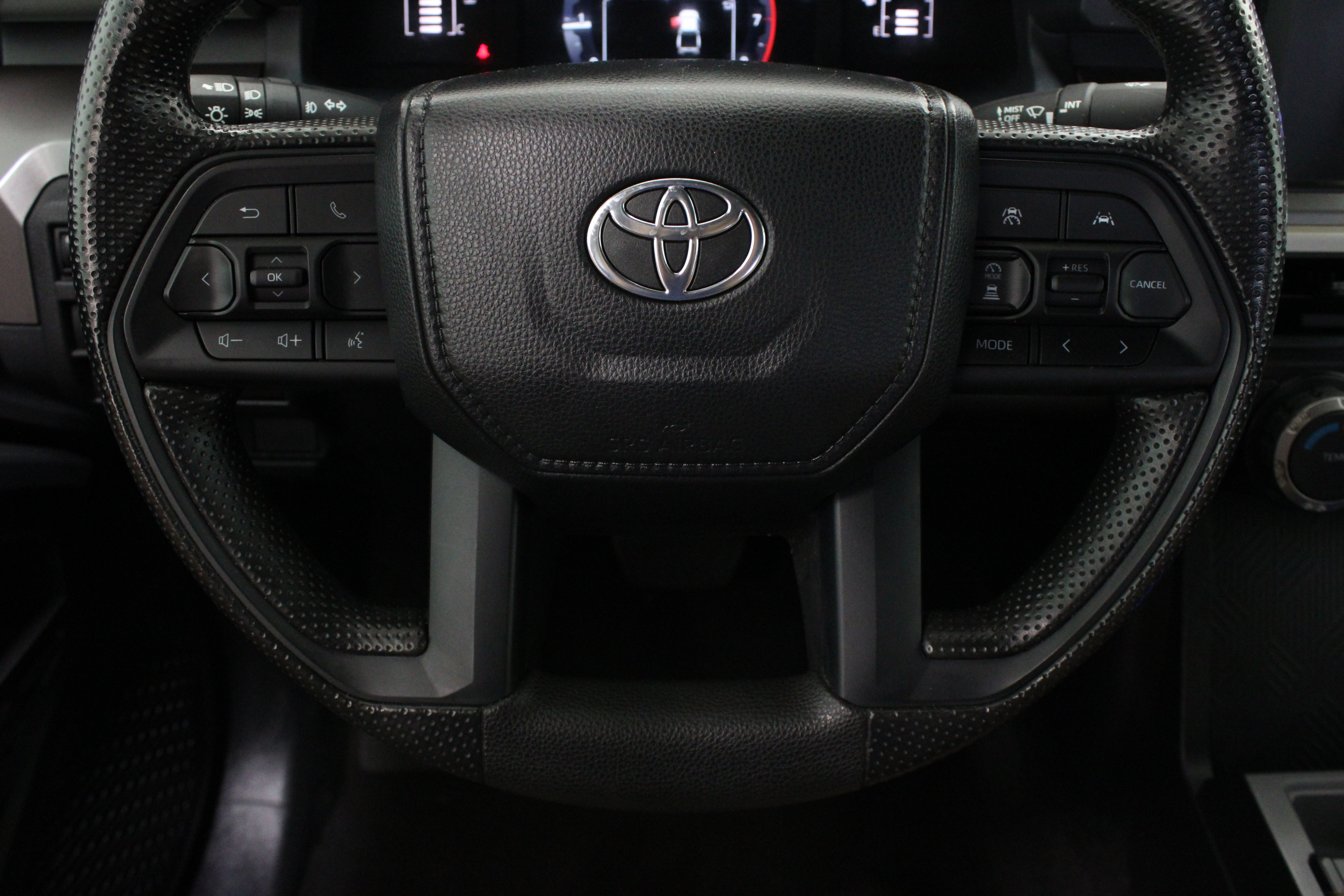 Used 2024 Toyota Tacoma SR5 AWD/4WD image 24