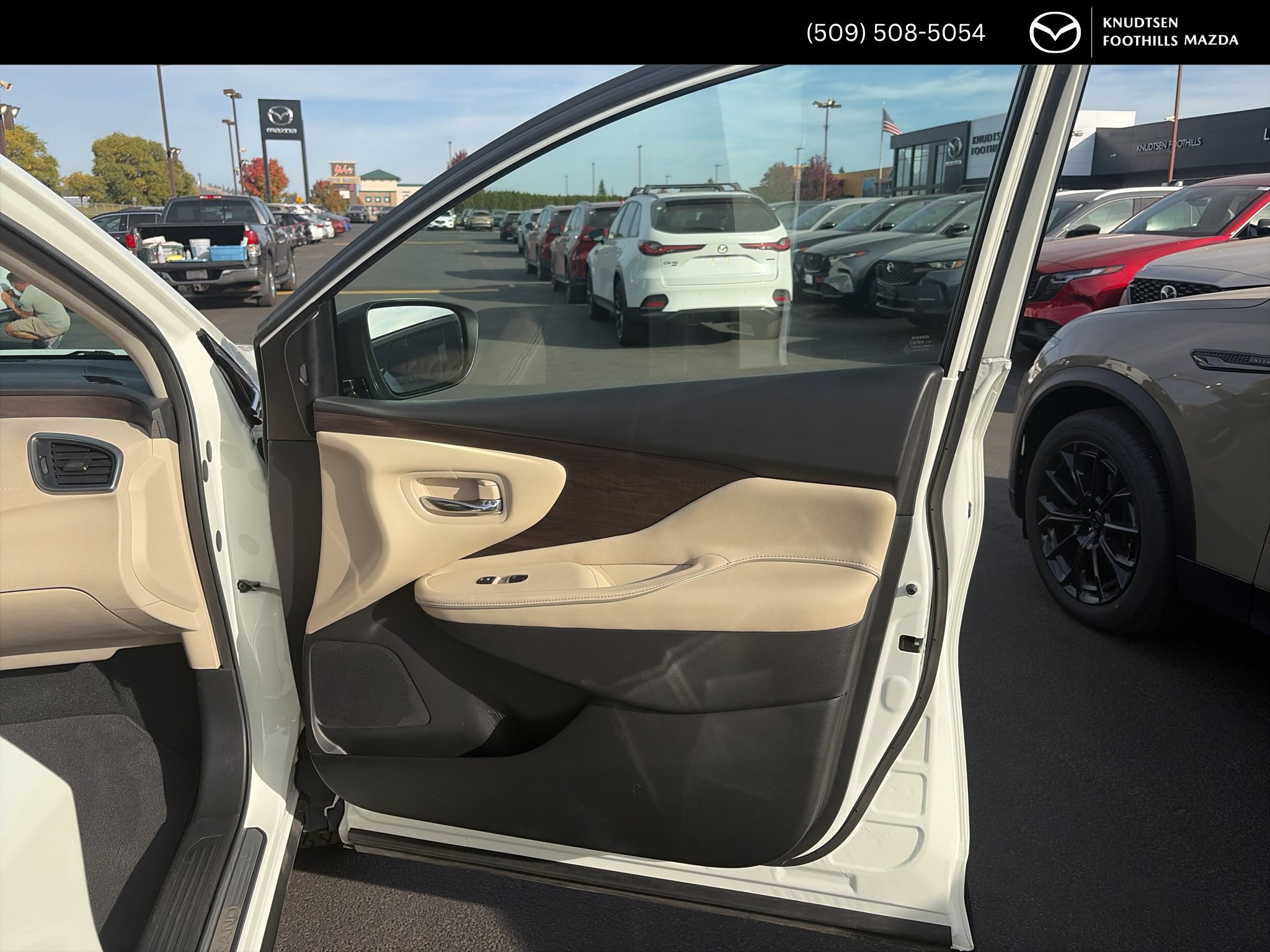 Used 2020 Nissan Murano Platinum AWD/4WD image 18