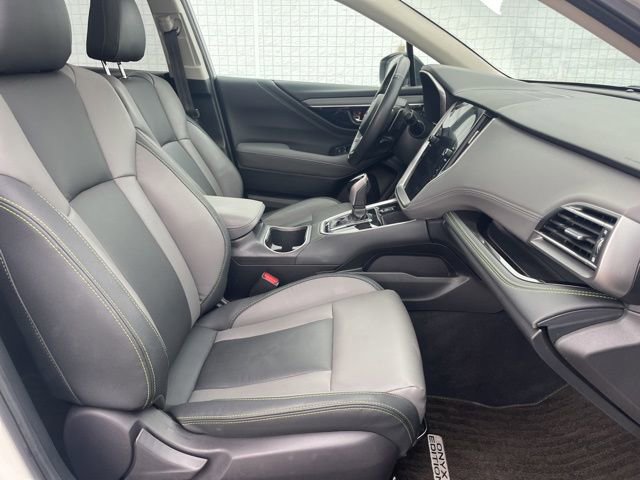 Used 2025 Subaru Outback Onyx Edition image 16