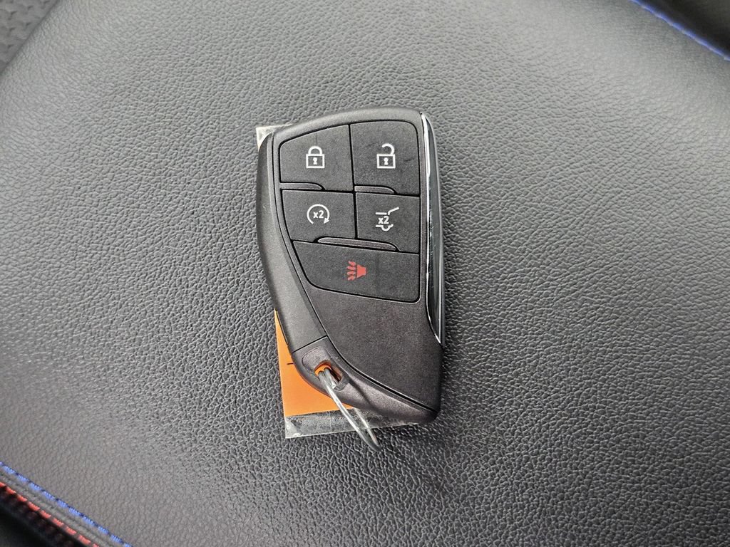 Used 2025 Chevrolet Blazer EV RS AWD/4WD image 36