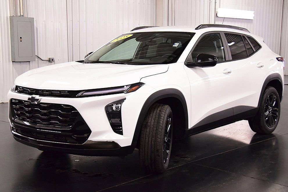 New 2025 Chevrolet Trax ACTIV image 3