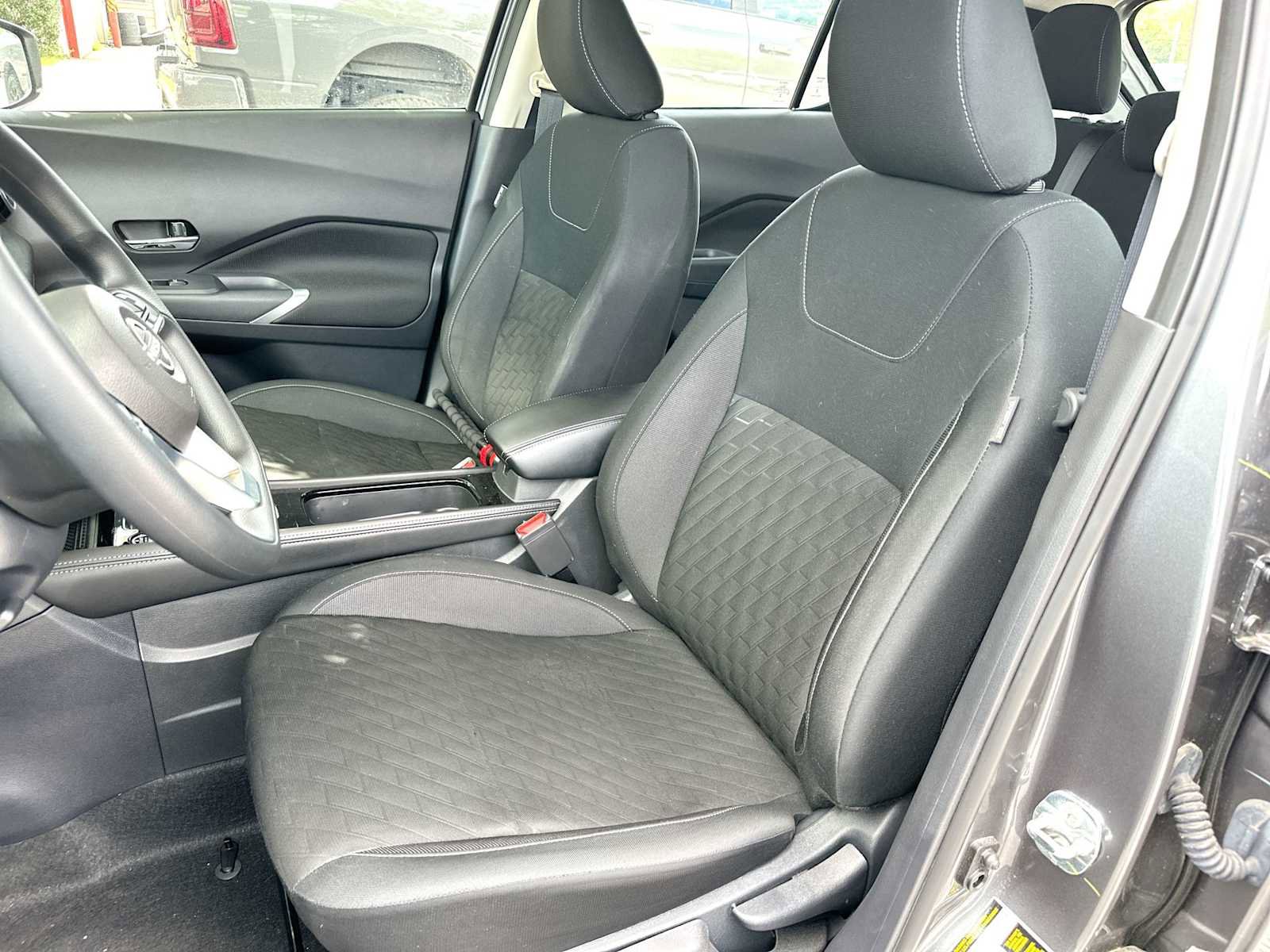 Used 2024 Nissan Kicks SV FWD image 17
