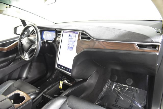 Used 2016 Tesla Model X 90D AWD/4WD image 41