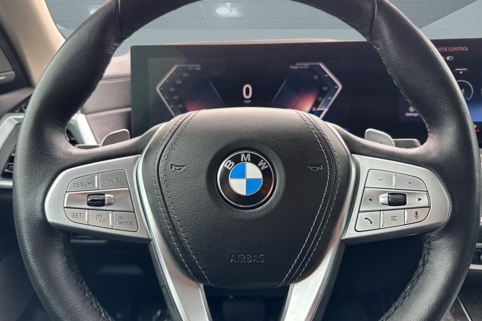 Used 2023 BMW X7 xDrive40i w/ Premium Package image 14