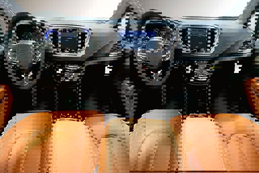 New 2026 Chrysler Pacifica Pinnacle image 5