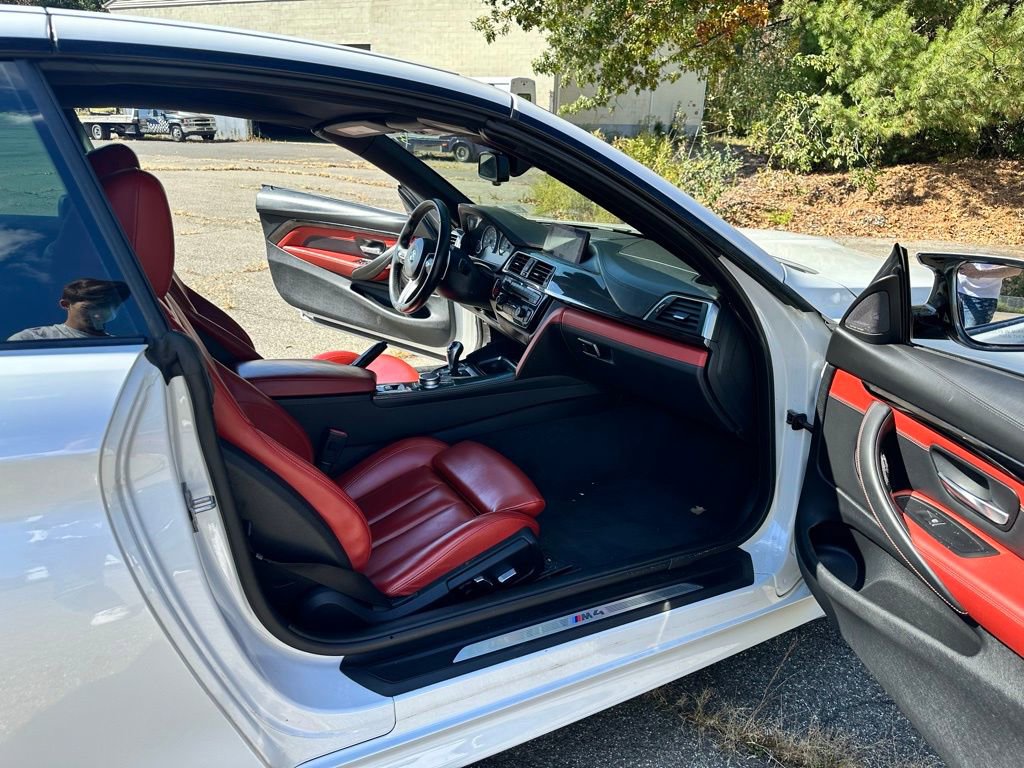 Used 2020 BMW M4 Base image 27