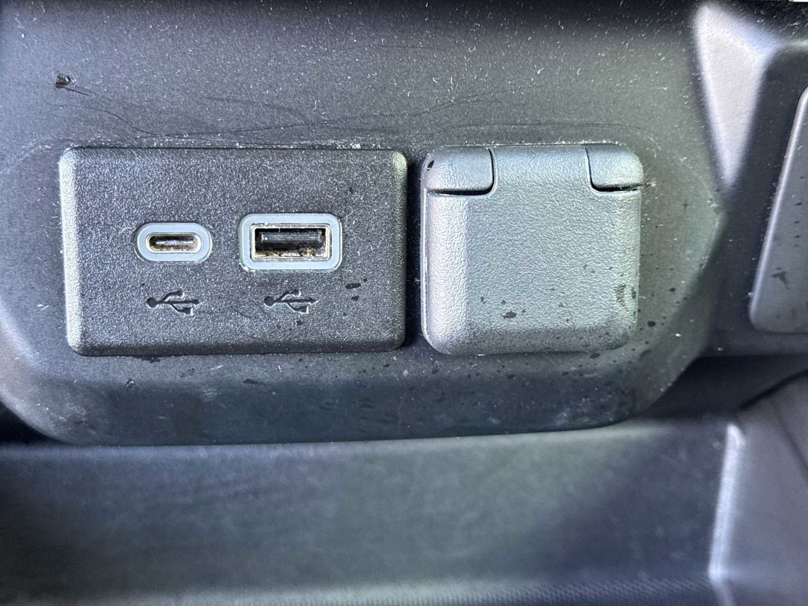 Used 2021 GMC Sierra 1500 Elevation image 27