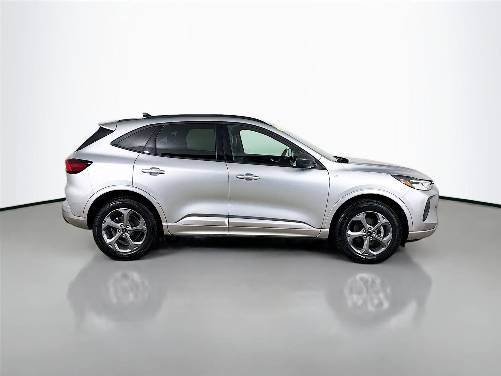 Used 2024 Ford Escape ST-Line AWD/4WD image 17