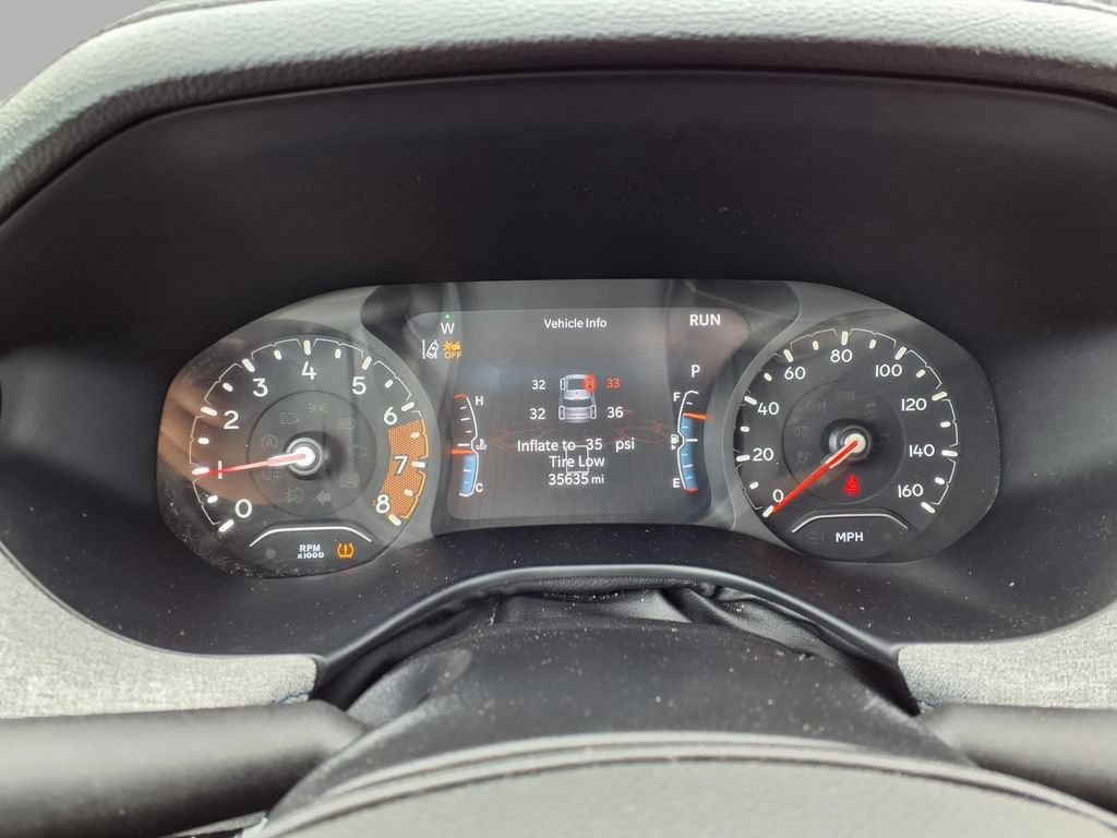 Used 2023 Jeep Compass Latitude w/ Sun and Sound Group AWD/4WD image 16