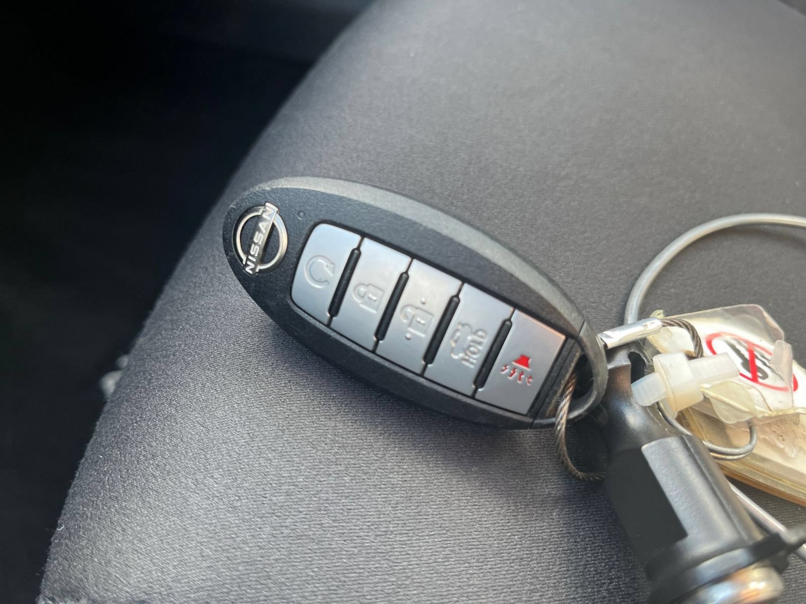 Used 2025 Nissan Altima 2.5 SV FWD image 19