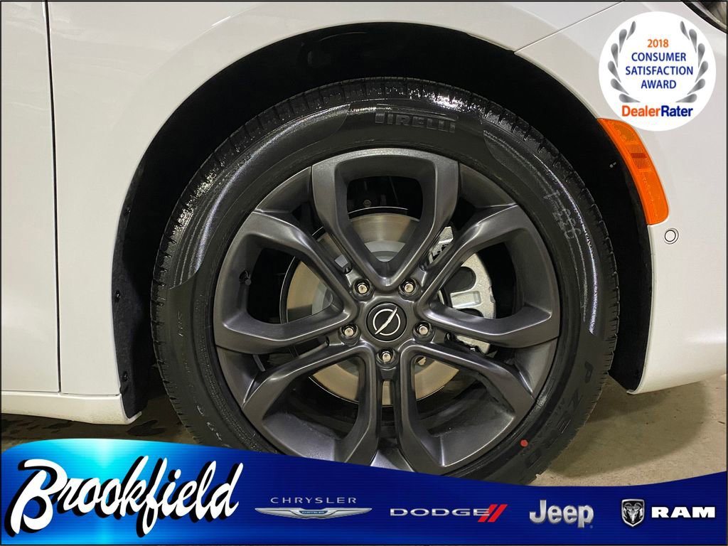 New 2026 Chrysler Pacifica Select image 9