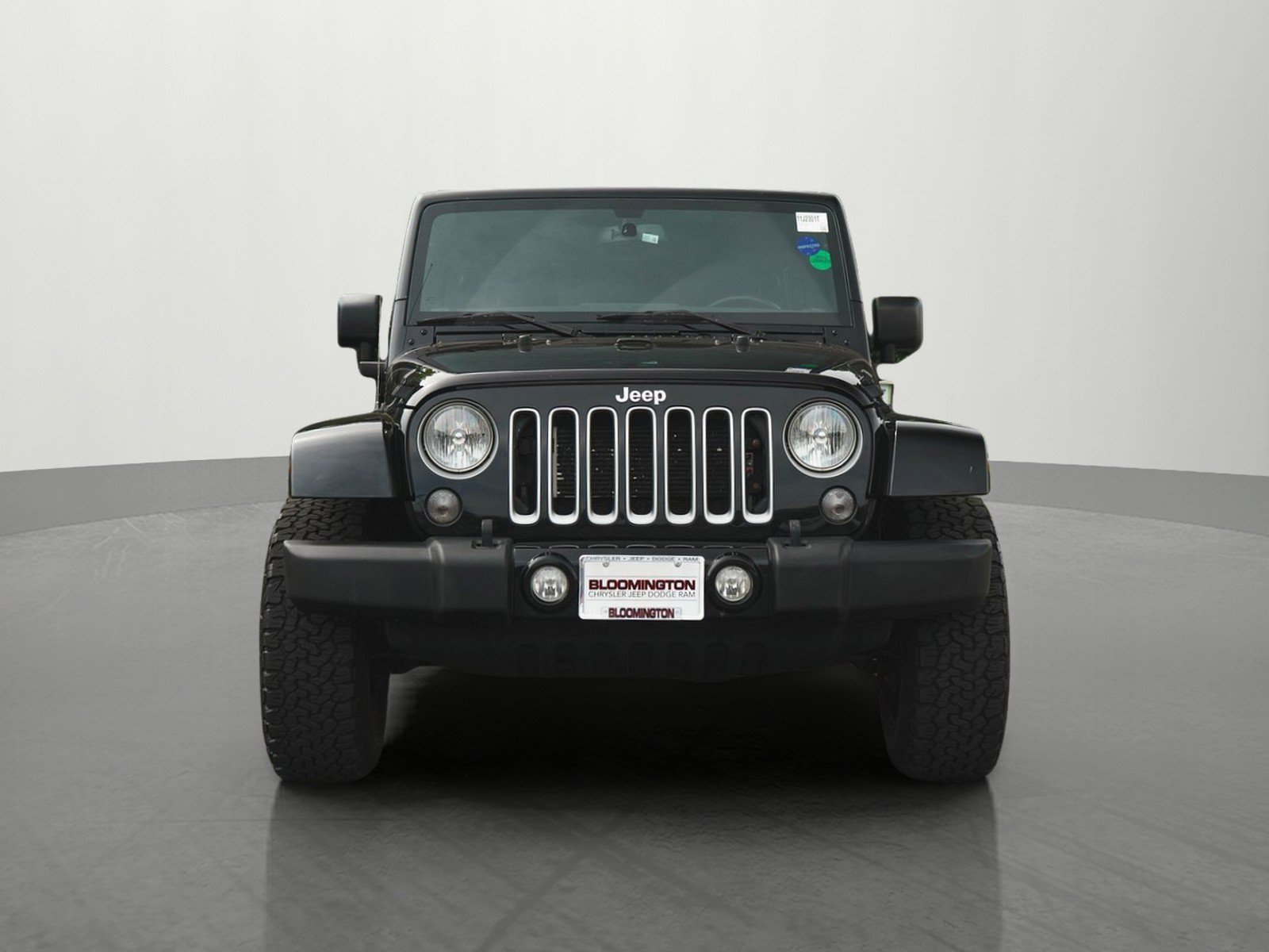 Used 2018 Jeep Wrangler Unlimited Sahara w/ Connectivity Group AWD/4WD image 2
