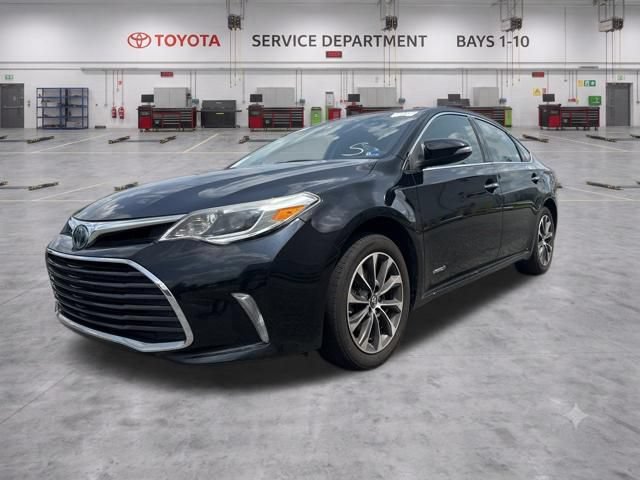 Used 2018 Toyota Avalon XLE Premium FWD image 4